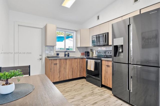 4282 NW 1st Ave, Miami, FL 33127