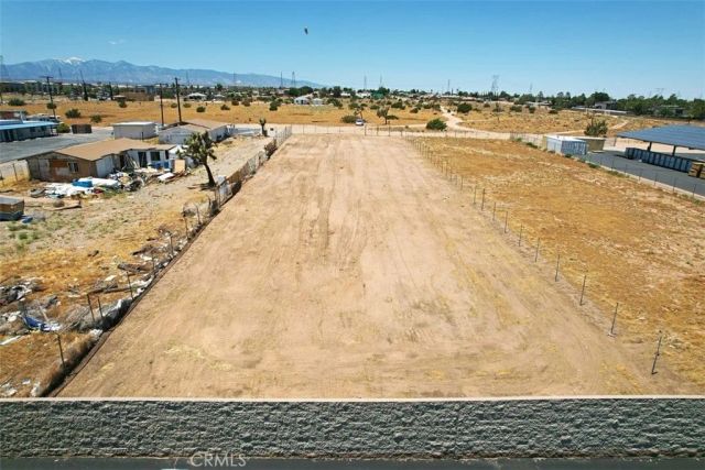 25 Tamarisk, Hesperia, CA 92345