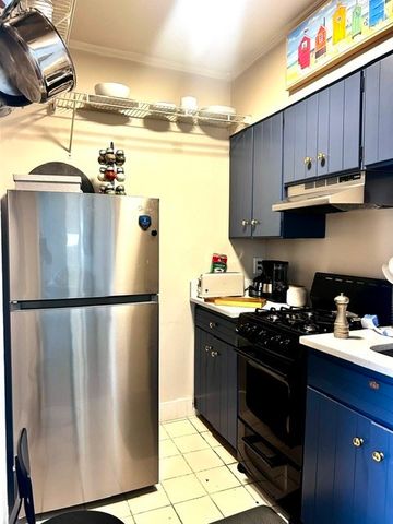 27 State Street 2, Marblehead, MA 01945