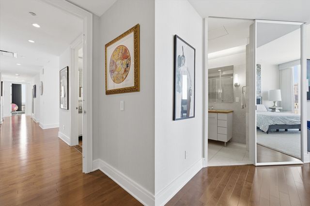 401 N Wabash Avenue 29A, Chicago, IL 60611