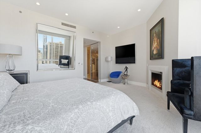 401 N Wabash Avenue 29A, Chicago, IL 60611