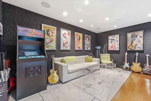 401 N Wabash Avenue 29A, Chicago, IL 60611