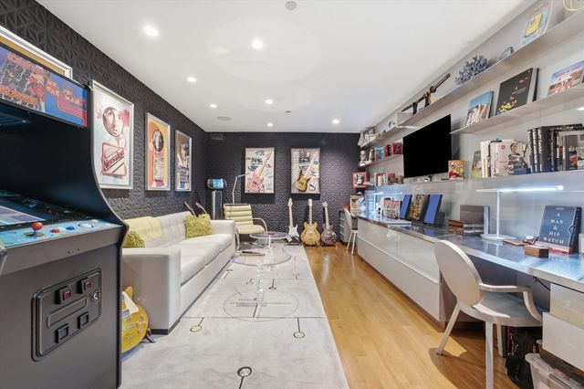 401 N Wabash Avenue 29A, Chicago, IL 60611