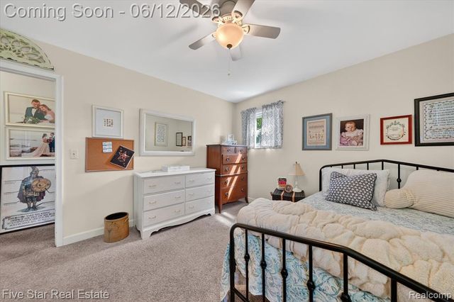 82 E Hurst Drive, Troy, MI 48085