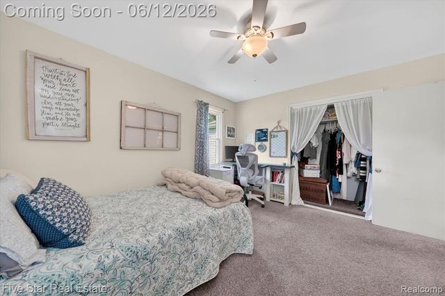 82 E Hurst Drive, Troy, MI 48085