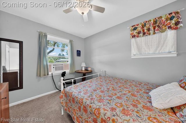 82 E Hurst Drive, Troy, MI 48085