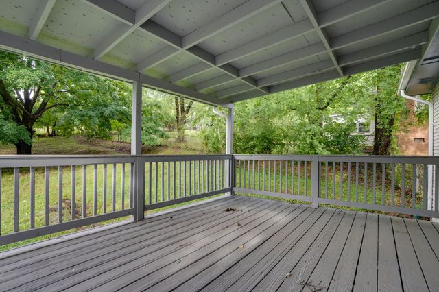 125 Curtis Cross Roads, Hendersonville, TN 37075