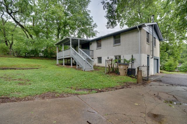 125 Curtis Cross Roads, Hendersonville, TN 37075