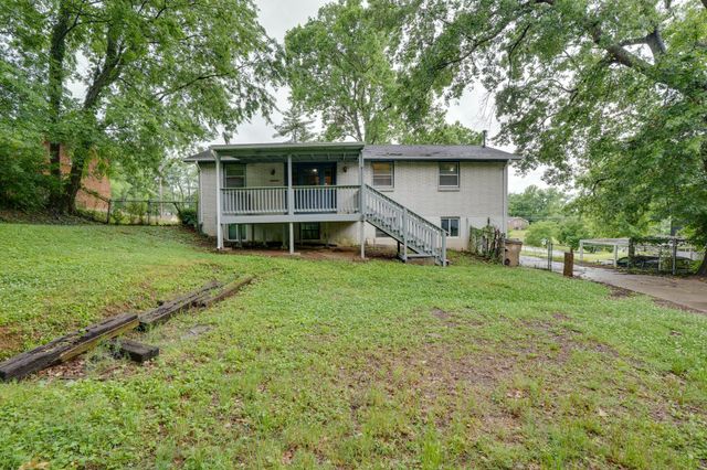 125 Curtis Cross Roads, Hendersonville, TN 37075