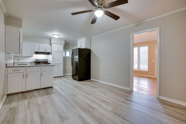 125 Curtis Cross Roads, Hendersonville, TN 37075