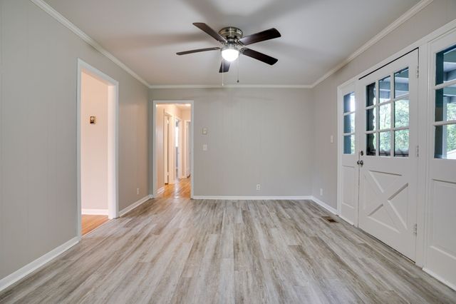 125 Curtis Cross Roads, Hendersonville, TN 37075