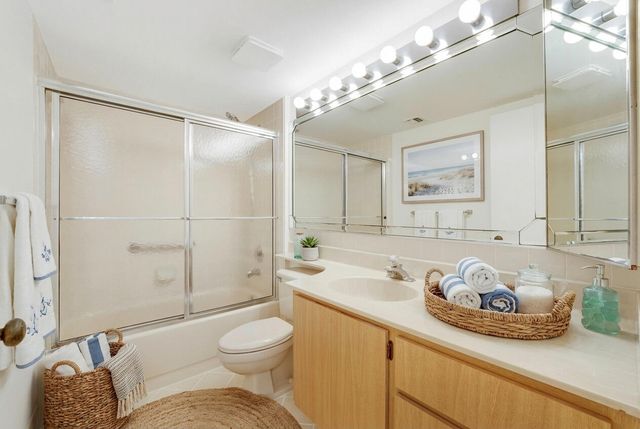 1001 Seafarer Circle 305, Jupiter, FL 33477