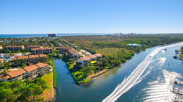 1001 Seafarer Circle 305, Jupiter, FL 33477