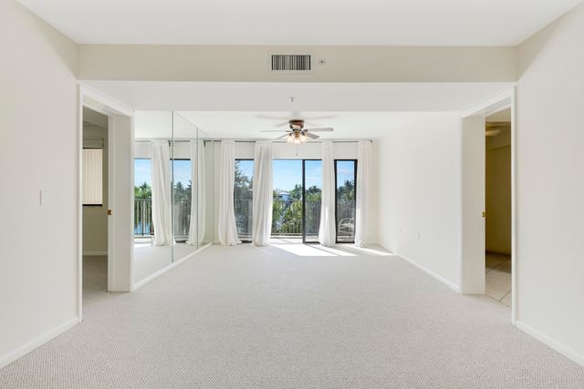 1001 Seafarer Circle 305, Jupiter, FL 33477