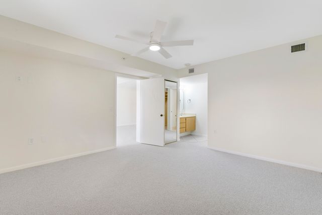 1001 Seafarer Circle 305, Jupiter, FL 33477