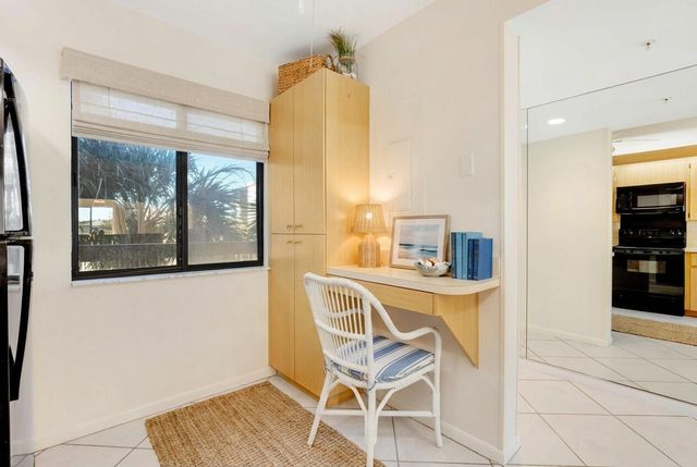 1001 Seafarer Circle 305, Jupiter, FL 33477