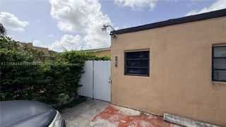 236 E 14th St, Hialeah, FL 33010