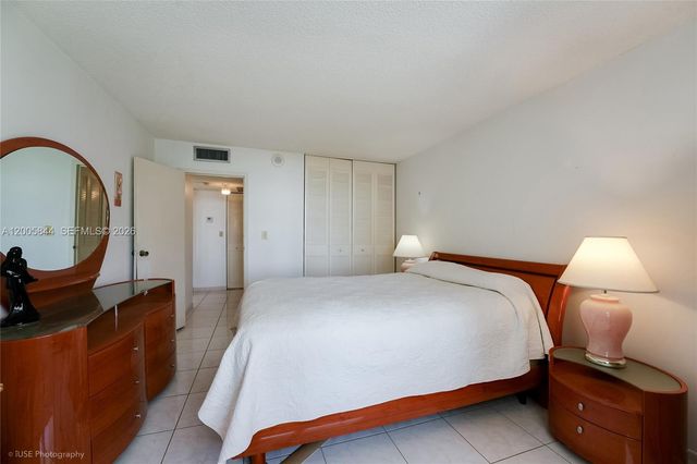 231 174th St 617, Sunny Isles Beach, FL 33160