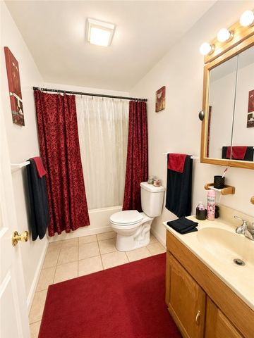 800 Ellsworth Ave, Jeannette, PA 15644