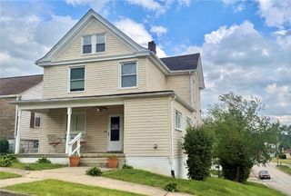 800 Ellsworth Ave, Jeannette, PA 15644