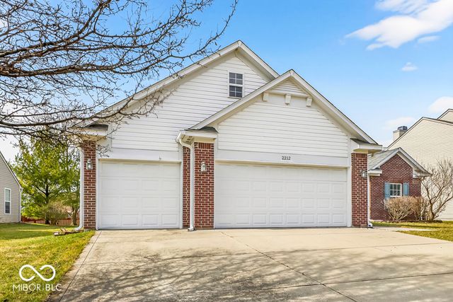 2212 Southlake Avenue E, Greenwood, IN 46143