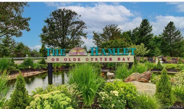 87 Carriage Lane 236, Plainview, NY 11803