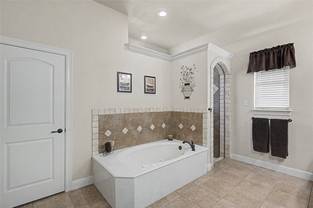 149 Meadow Arbor Drive, Weatherford, TX 76085