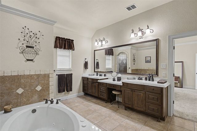 149 Meadow Arbor Drive, Weatherford, TX 76085