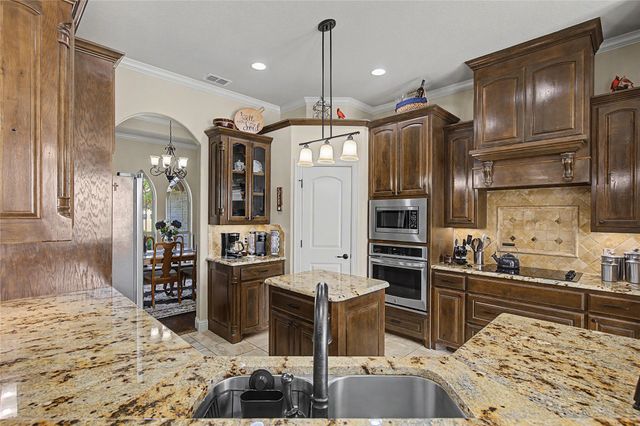 149 Meadow Arbor Drive, Weatherford, TX 76085