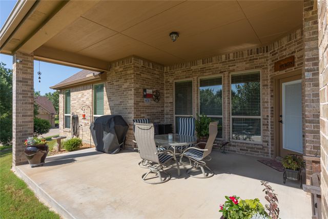 149 Meadow Arbor Drive, Weatherford, TX 76085