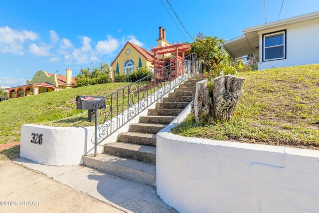 326 Bostwick Avenue, Daytona Beach, FL 32118