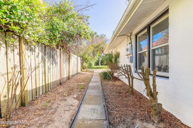 326 Bostwick Avenue, Daytona Beach, FL 32118