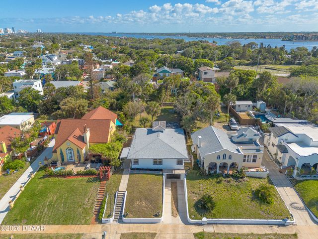 326 Bostwick Avenue, Daytona Beach, FL 32118