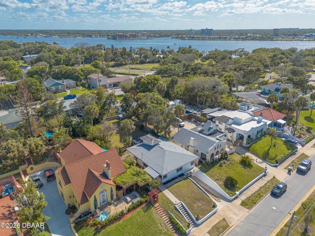326 Bostwick Avenue, Daytona Beach, FL 32118