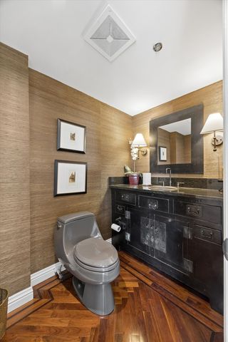 950 N Michigan Avenue 4202, Chicago, IL 60611