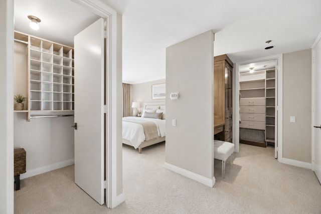 950 N Michigan Avenue 4202, Chicago, IL 60611