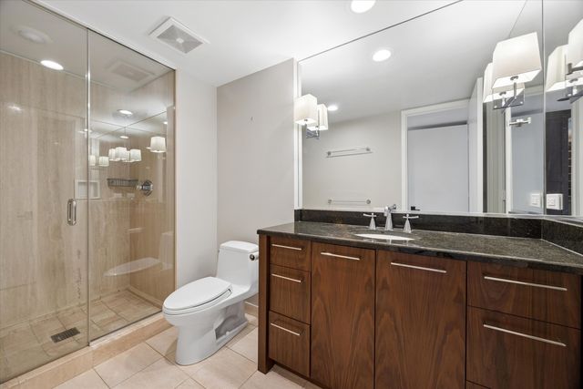 950 N Michigan Avenue 4202, Chicago, IL 60611