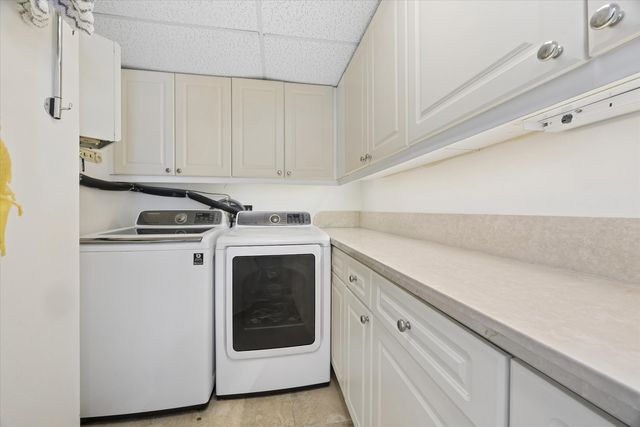 950 N Michigan Avenue 4202, Chicago, IL 60611