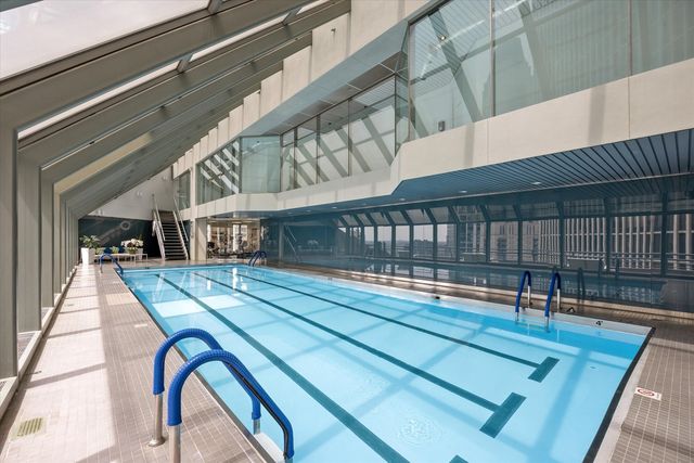 950 N Michigan Avenue 4202, Chicago, IL 60611