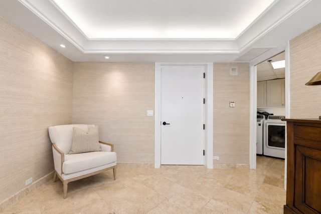 950 N Michigan Avenue 4202, Chicago, IL 60611