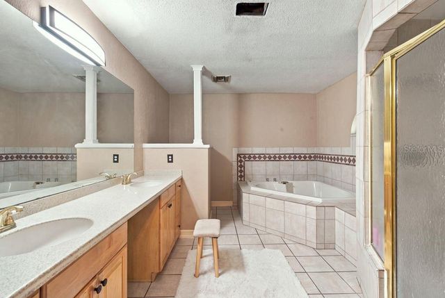 3909 W POWHATAN AVENUE, Tampa, FL 33614