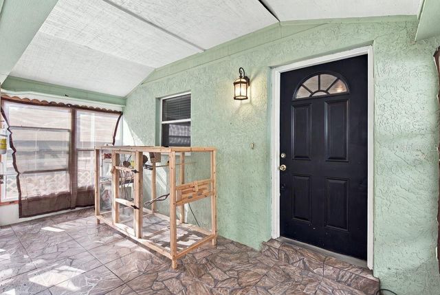 3909 W POWHATAN AVENUE, Tampa, FL 33614
