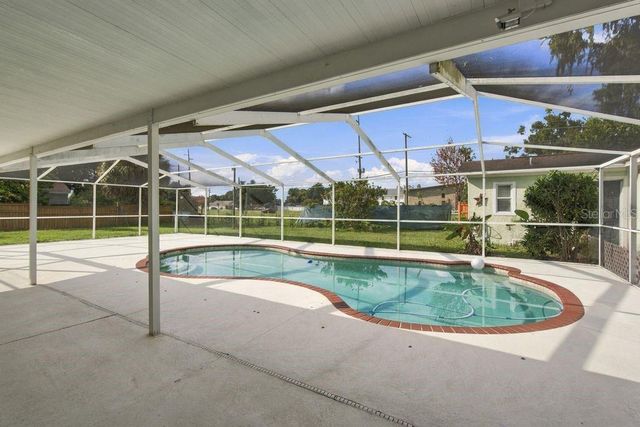 3909 W POWHATAN AVENUE, Tampa, FL 33614