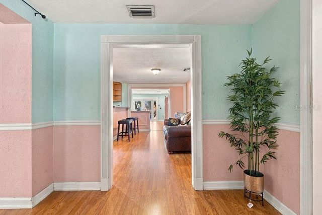 3909 W POWHATAN AVENUE, Tampa, FL 33614