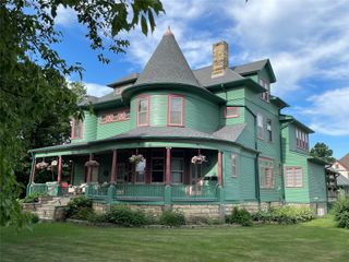 1133 Broad Street, Grinnell, IA 50112