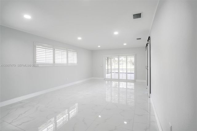 19150 S Saint Andrews Drive, Hialeah, FL 33015
