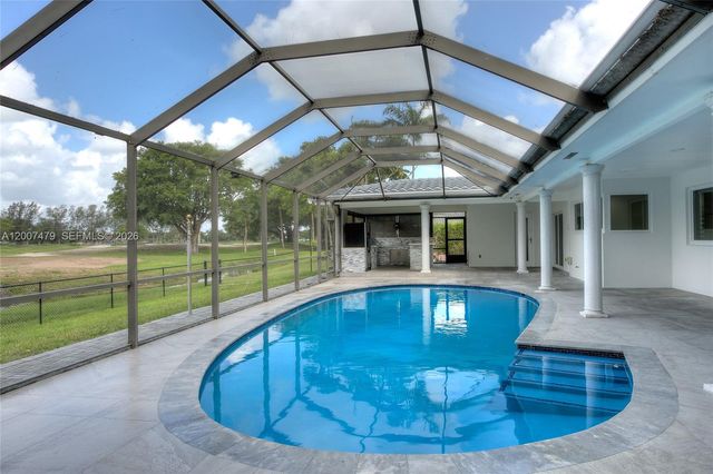 19150 S Saint Andrews Drive, Hialeah, FL 33015