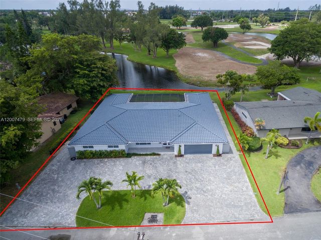 19150 S Saint Andrews Drive, Hialeah, FL 33015