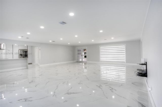 19150 S Saint Andrews Drive, Hialeah, FL 33015