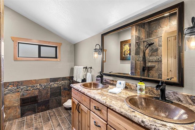 9864 E Leavenworth Road, Leavenworth, WA 98826